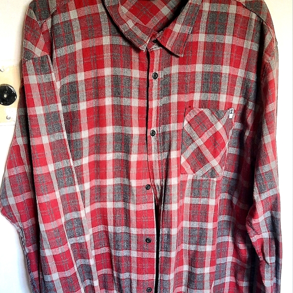 DC XXL Grey & Red Plaid Long Sleeve Shirt - Picture 4 of 6